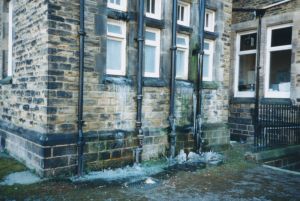 aysgarth 1980s ice sm.jpg
